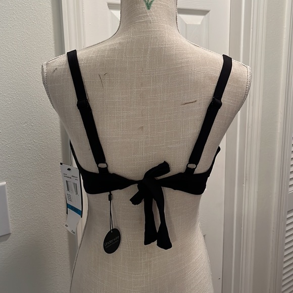 Coco Reef bra sized swimwear - Picture 3 of 6